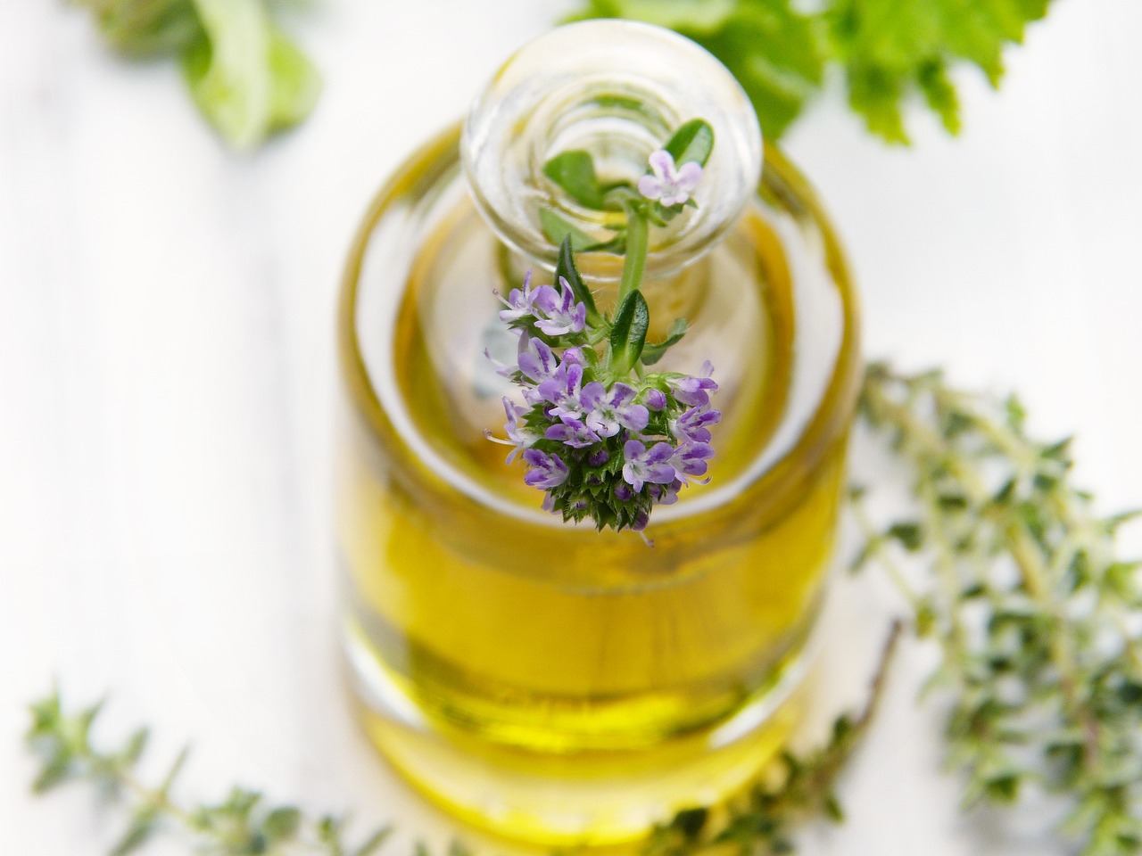 oil-4108079_1280 essential for aromatherapy massage